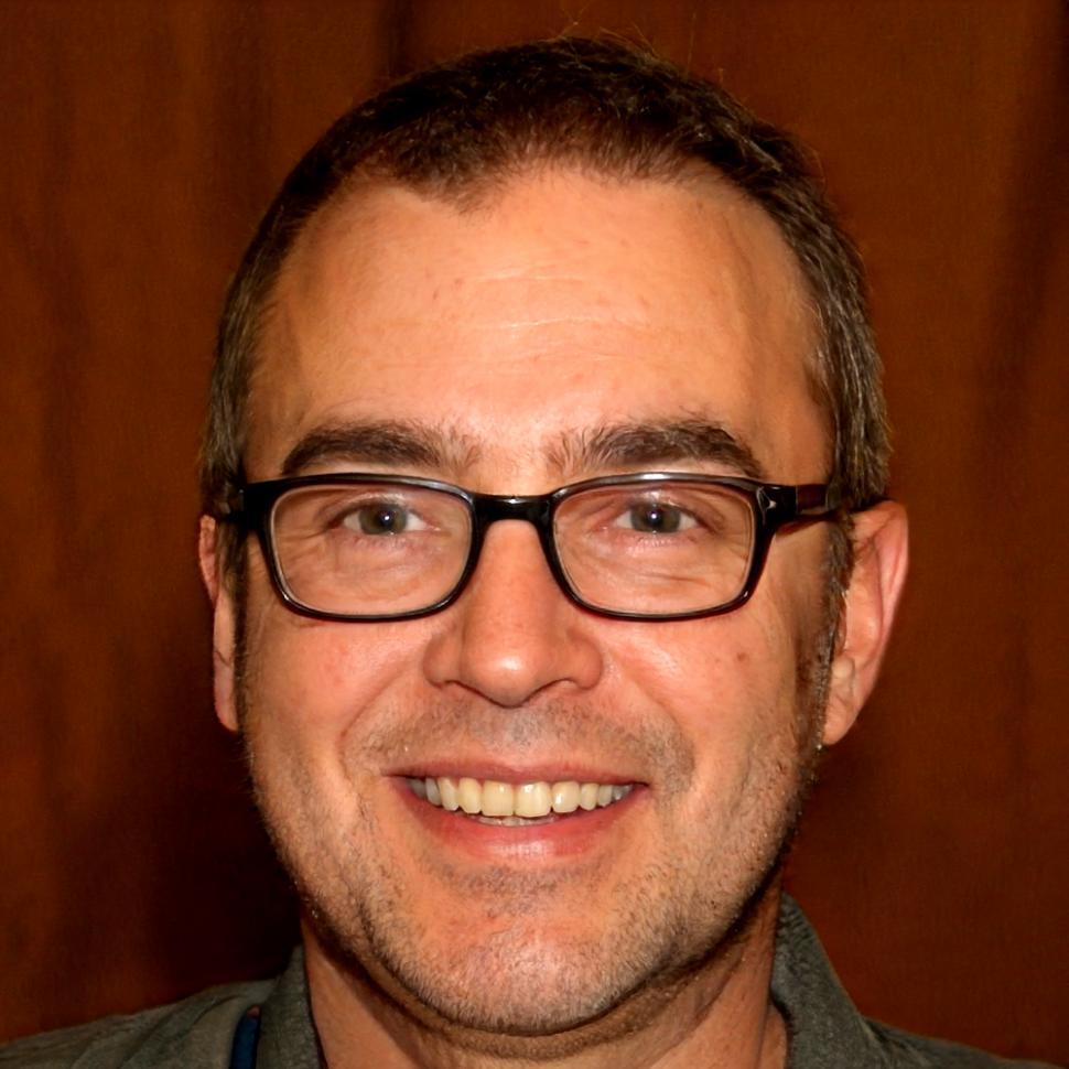 Carlos Mendoza, especialista en diseño floral de oficinas